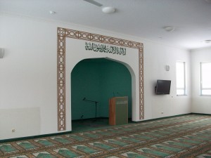 Bln.-Heinersdf. Khaddija-Moschee, Qibla-Wand mit Mihrab